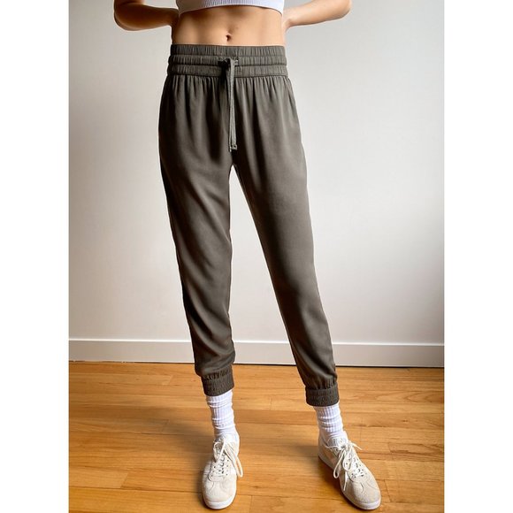 Aritzia Pants - Aritzia Sunday Best Grenville Lightweight Joggers Small Green Rayon Twill Pants